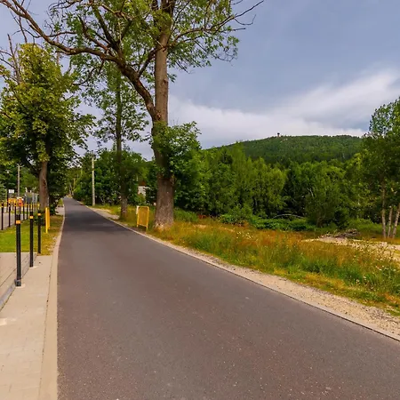 公寓 Zeromskiego - Karkonoce 斯克拉斯卡波伦巴