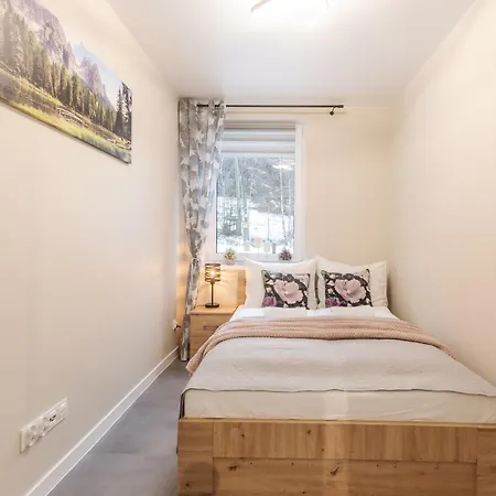 Zeromskiego - Karkonoce * 斯克拉斯卡波伦巴